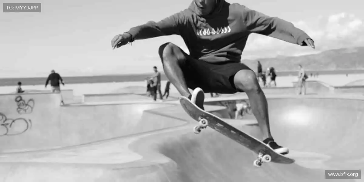 📱实时直播，一键解锁赛场心跳！